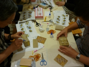 【からくりパズルを楽しむ会】